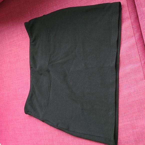 NWOT aritzia TNA carvel skirt black S fits M - Picture 5 of 6